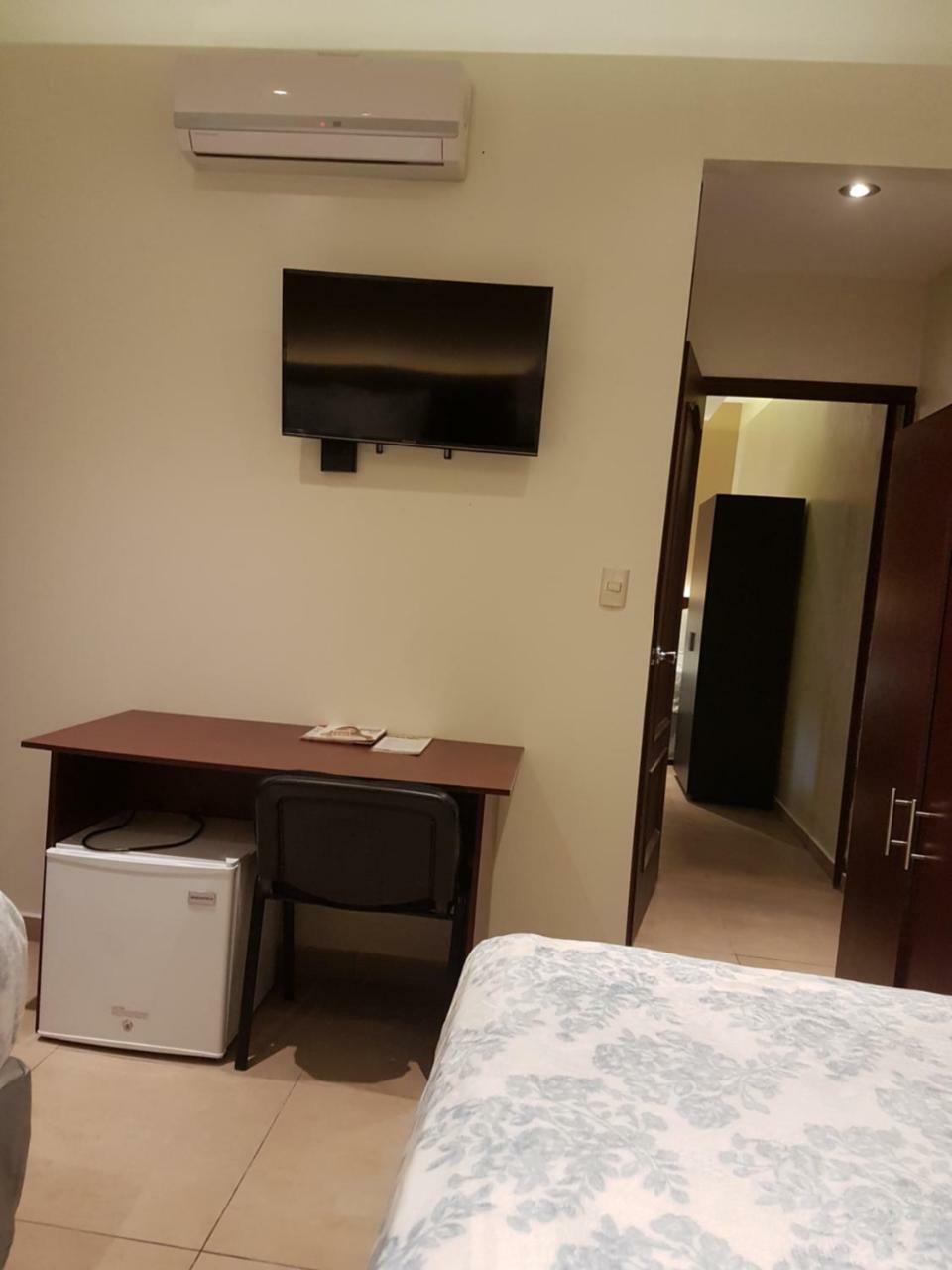 All Days Inn And Out San Salvador Esterno foto